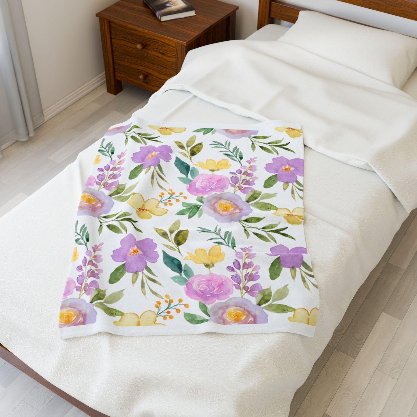 Lilac Floral Velveteen Plush Blanket