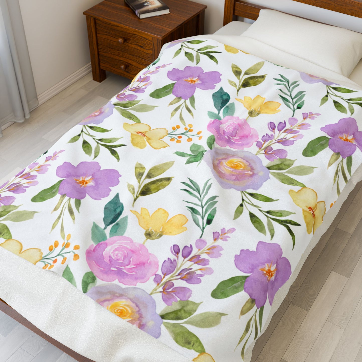 Lilac Floral Velveteen Plush Blanket